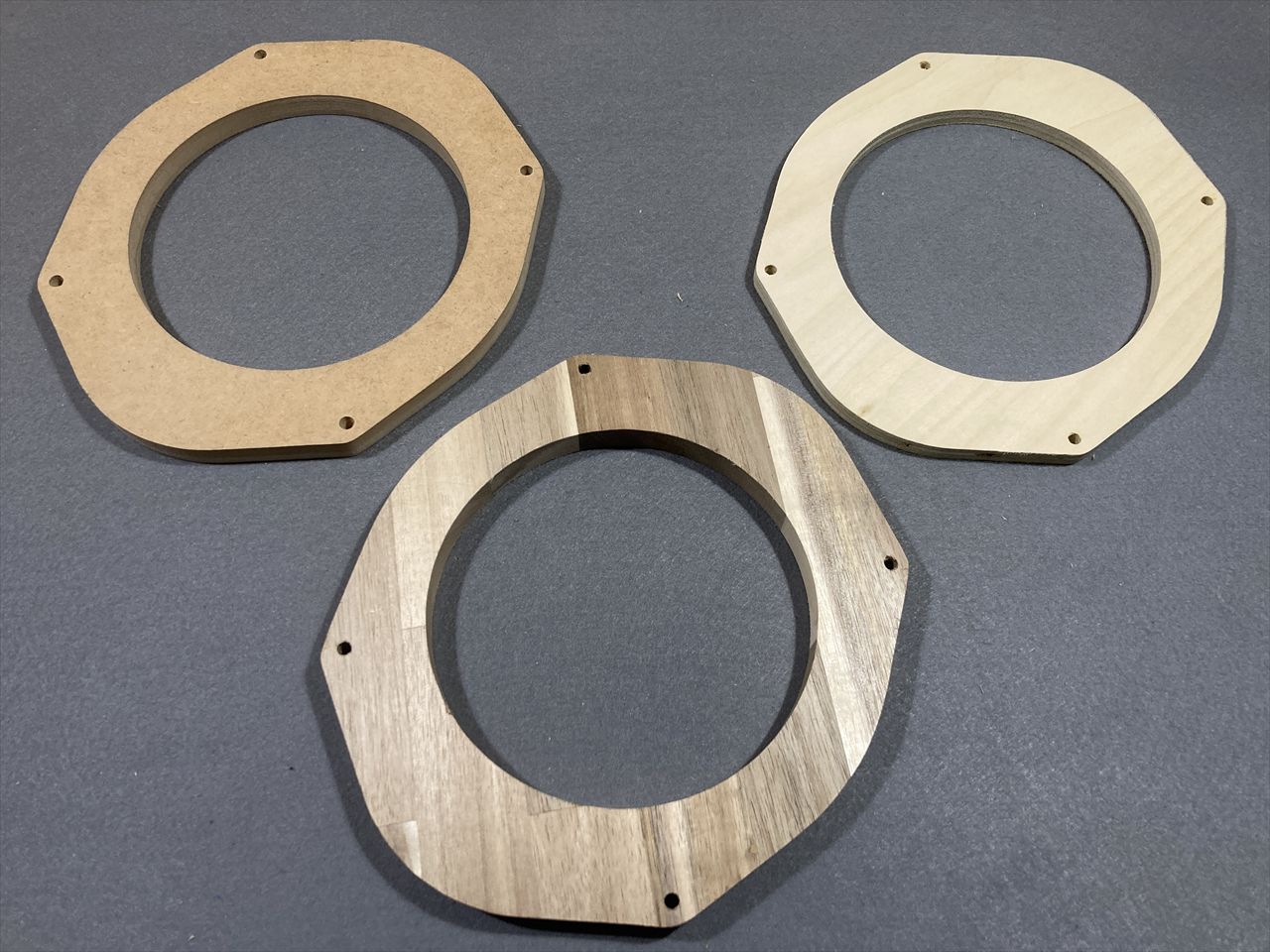 スピーカーバッフル